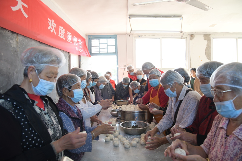 淮海开展“喜迎二十大 欢度重阳节”系列活动.jpg