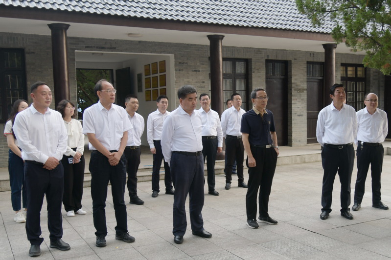 农业农村部农垦局局长左常升来淮海调研.jpg