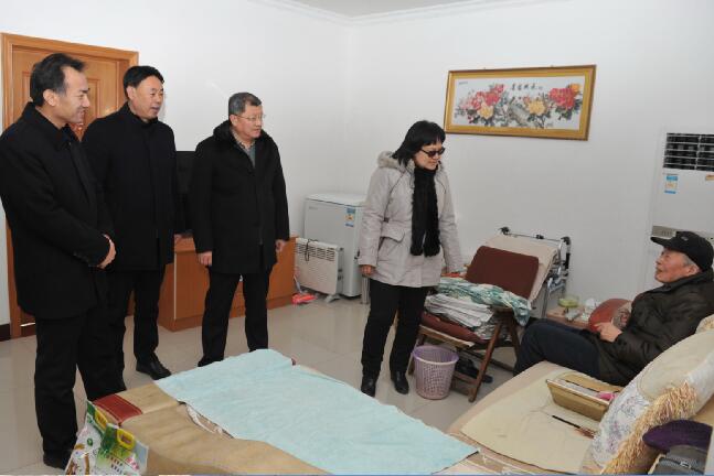 集团公司总会计师刘克英到淮海走访慰问.jpg