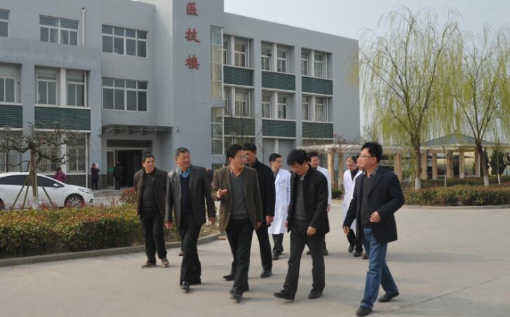 江苏省农垦集团公司社会事业部来我场指导工作.jpg