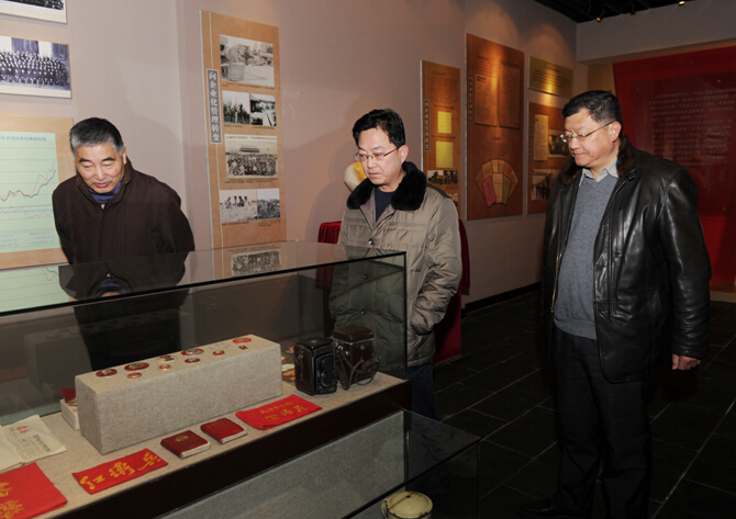 中国农垦经济研究会秘书长贾大明来我场调研.jpg