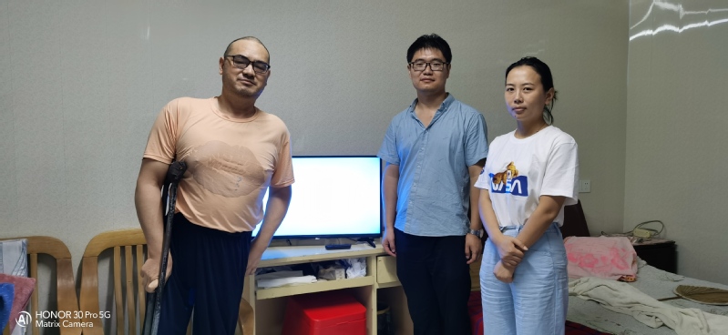 淮海开展家电惠民行动把服务送到困难群众家中.jpg