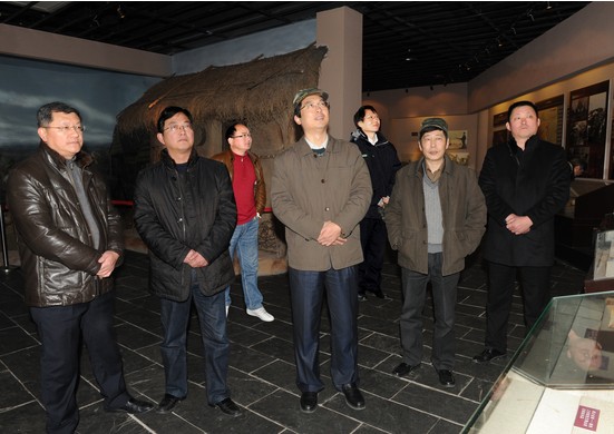 集团公司纪委书记章朝阳来我场调研指导.jpg