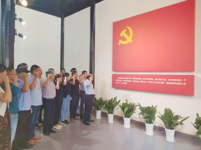 淮海社区开展红色实境教育.jpg