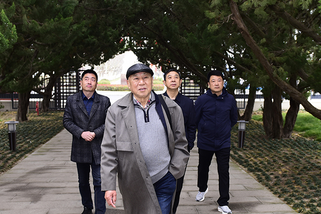 纪明全来淮海参观走访.jpg