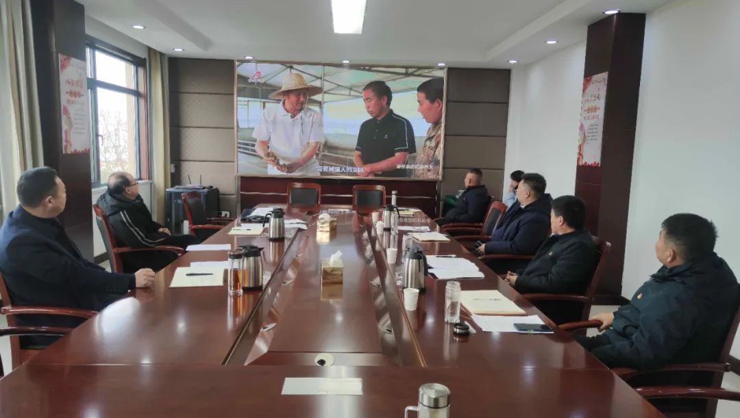 淮海召开党委理论中心组学习交流会